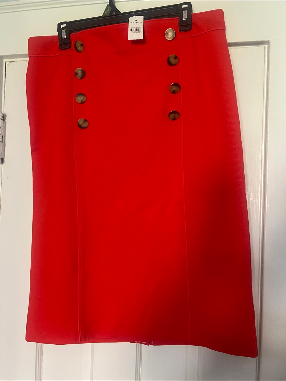 Ann Taylor Red Pencil Skirt Size 12 NWT Tortoiseshell Button Detail
